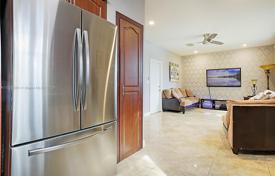 Maison en ville – Pembroke Pines, Broward, Floride,  Etats-Unis. $529,000