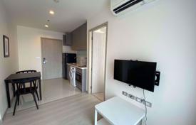 1 pièces appartement en copropriété à Khlong Toei, Thaïlande. $219,000