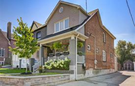 Maison en ville – Gerrard Street East, Toronto, Ontario,  Canada. C$1,088,000