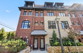 6 pièces maison mitoyenne à Etobicoke, Canada. C$1,703,000