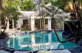 Villa – North Miami Beach, Floride, Etats-Unis. $2,399,000