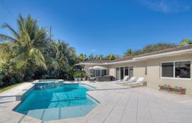 4 pièces villa 375 m² en Miami, Etats-Unis. $1,450,000