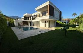 4 pièces villa 270 m² à Camyuva, Turquie. $949,000