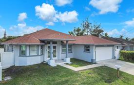 Maison en ville – Hallandale Beach, Floride, Etats-Unis. $990,000