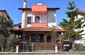 4 pièces maison mitoyenne 180 m² à Foça, Turquie. 459,000 €