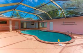 Maison en ville – Palmetto Bay, Floride, Etats-Unis. $1,250,000