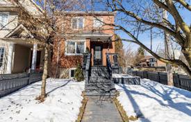 Maison en ville – Hillsdale Avenue East, Toronto, Ontario,  Canada. C$2,034,000