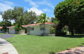 6 pièces villa 362 m² en Miami, Etats-Unis. 1,743,000 €