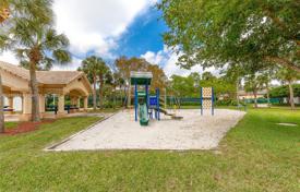 Maison en ville – Pembroke Pines, Broward, Floride,  Etats-Unis. $775,000