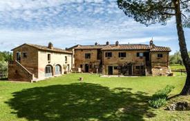 9 pièces villa 650 m² en Sienne, Italie. 2,900,000 €