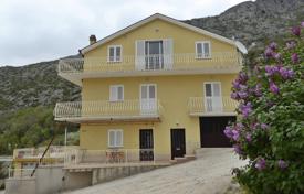 Maison de campagne – Brela, Comté de Split-Dalmatie, Croatie. 520,000 €