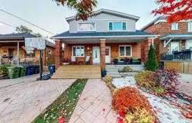 Maison mitoyenne – East York, Toronto, Ontario,  Canada. C$1,245,000
