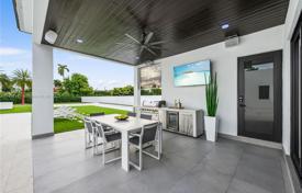 Maison en ville – West End, Miami, Floride,  Etats-Unis. $3,980,000