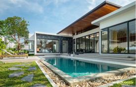 Villa – Mueang Phuket, Phuket, Thaïlande. From $711,000