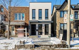 Maison mitoyenne – York, Toronto, Ontario,  Canada. C$2,046,000