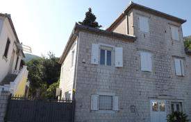 4 pièces villa 130 m² à Kamenari, Monténégro. 500,000 €