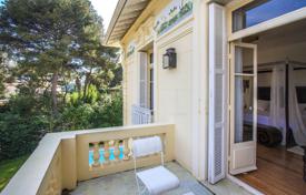 6 pièces villa 400 m² à Saint-Jean-Cap-Ferrat, France. Price on request