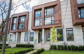 Maison mitoyenne – Bayview Avenue, Toronto, Ontario,  Canada. C$1,901,000