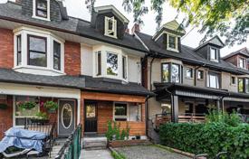 5 pièces maison mitoyenne à Old Toronto, Canada. C$1,534,000