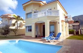 Villa – Arona, Îles Canaries, Espagne. 2,200,000 €