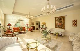 5 pièces villa 710 m² à Nad Al Sheba 1, Émirats arabes unis. $5,170,000