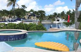 Villa – North Miami, Floride, Etats-Unis. $1,050,000