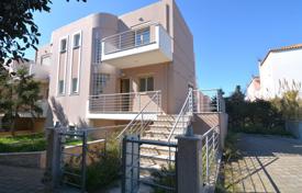 Maison en ville – Loutraki, Péloponnèse, Grèce. 260,000 €