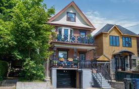 7 pièces maison en ville à Old Toronto, Canada. C$1,585,000