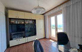 9 pièces maison en ville 542 m² à Pobri, Croatie. 825,000 €