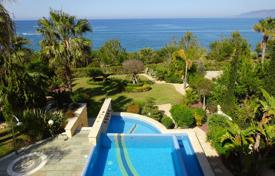 4 pièces villa à Latchi, Chypre. Price on request