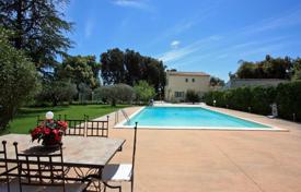Villa – Carpentras, Provence-Alpes-Côte d'Azur, France. 2,800 € par semaine