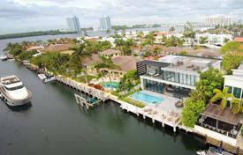 Villa – North Miami Beach, Floride, Etats-Unis. $4,649,000