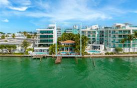 4 pièces maison en ville 318 m² à Miami Beach, Etats-Unis. $5,500,000