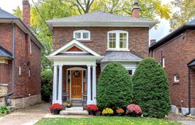 3 pièces maison en ville en York, Canada. C$2,209,000