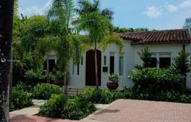 Villa – Miami Beach, Floride, Etats-Unis. 1,843,000 €