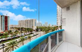 Copropriété – North Miami Beach, Floride, Etats-Unis. $1,950,000
