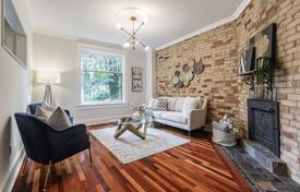 4 pièces maison mitoyenne à Old Toronto, Canada. C$2,123,000