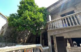5 pièces maison en ville 200 m² à Herceg Novi (ville), Monténégro. 220,000 €