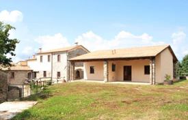 14 pièces villa 800 m² à Villafranca in Lunigiana, Italie. 700,000 €