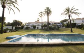 Maison mitoyenne – Nueva Andalucia, Marbella, Andalousie,  Espagne. 225,000 €