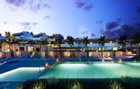 5 pièces maison mitoyenne 234 m² en Alicante, Espagne. 680,000 €