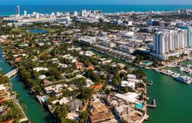 Maison en ville – Miami Beach, Floride, Etats-Unis. $5,250,000