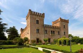Château – Verona, Vénétie, Italie. 14,400,000 €