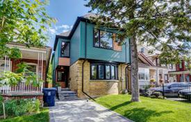 6 pièces maison en ville en York, Canada. C$2,333,000