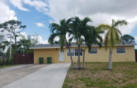 Maison en ville – West Palm Beach, Floride, Etats-Unis. $779,000