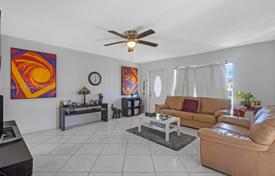 Maison en ville – Fort Lauderdale, Floride, Etats-Unis. $530,000