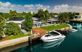 Maison en ville – North Miami, Floride, Etats-Unis. $5,500,000