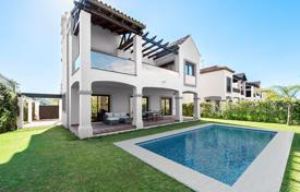 Villa – Manilva, Andalousie, Espagne. From 625,000 €