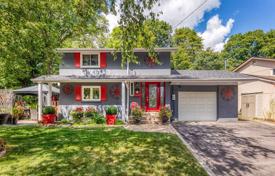 3 pièces maison en ville à Scarborough, Canada. C$1,055,000