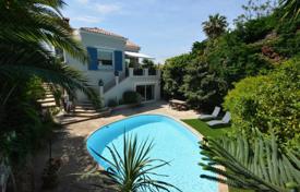 Villa – Cap d'Antibes, Antibes, Côte d'Azur,  France. 6,200 € par semaine